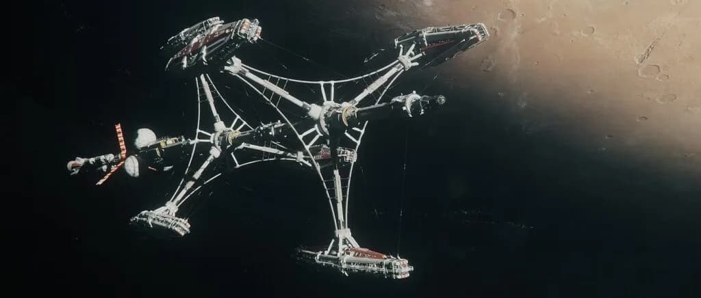 Термоядерный космический аппарат с двумя концентрическими вращающимися элементами